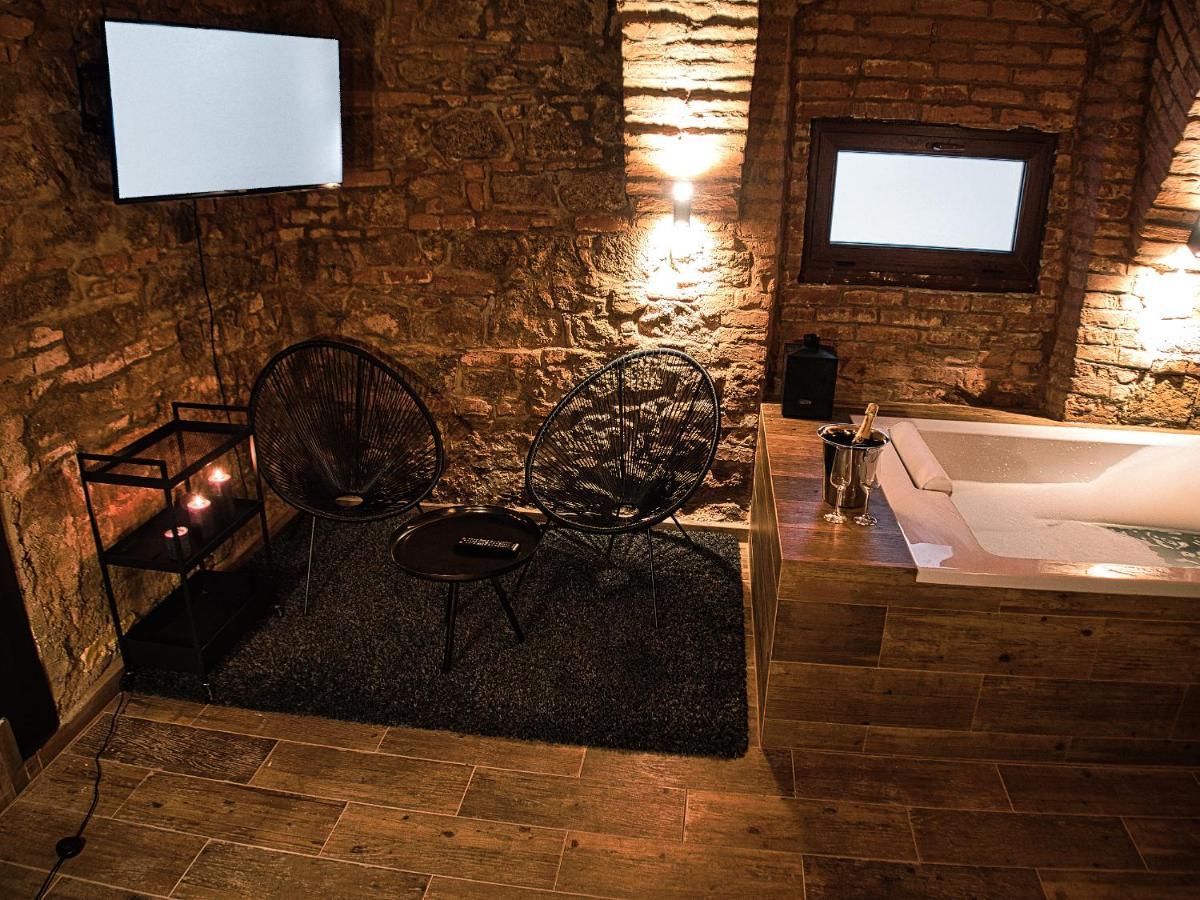 Wellness Gallery Apartments Liberec Esterno foto