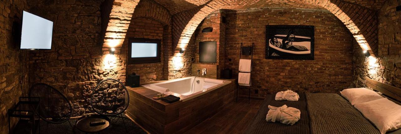 Wellness Gallery Apartments Liberec Esterno foto