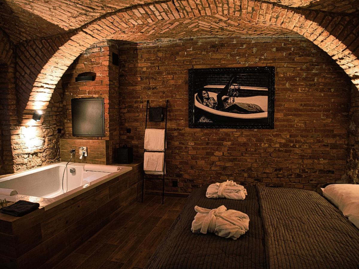 Wellness Gallery Apartments Liberec Esterno foto