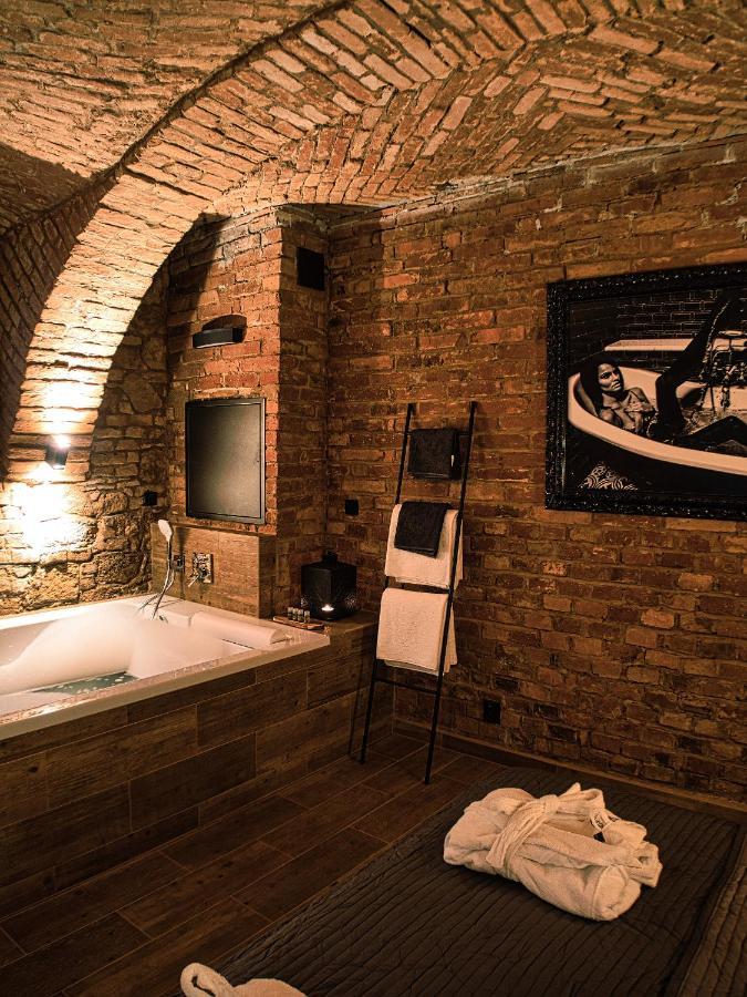 Wellness Gallery Apartments Liberec Esterno foto