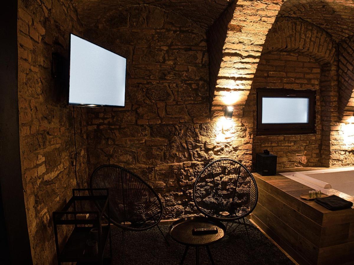 Wellness Gallery Apartments Liberec Esterno foto