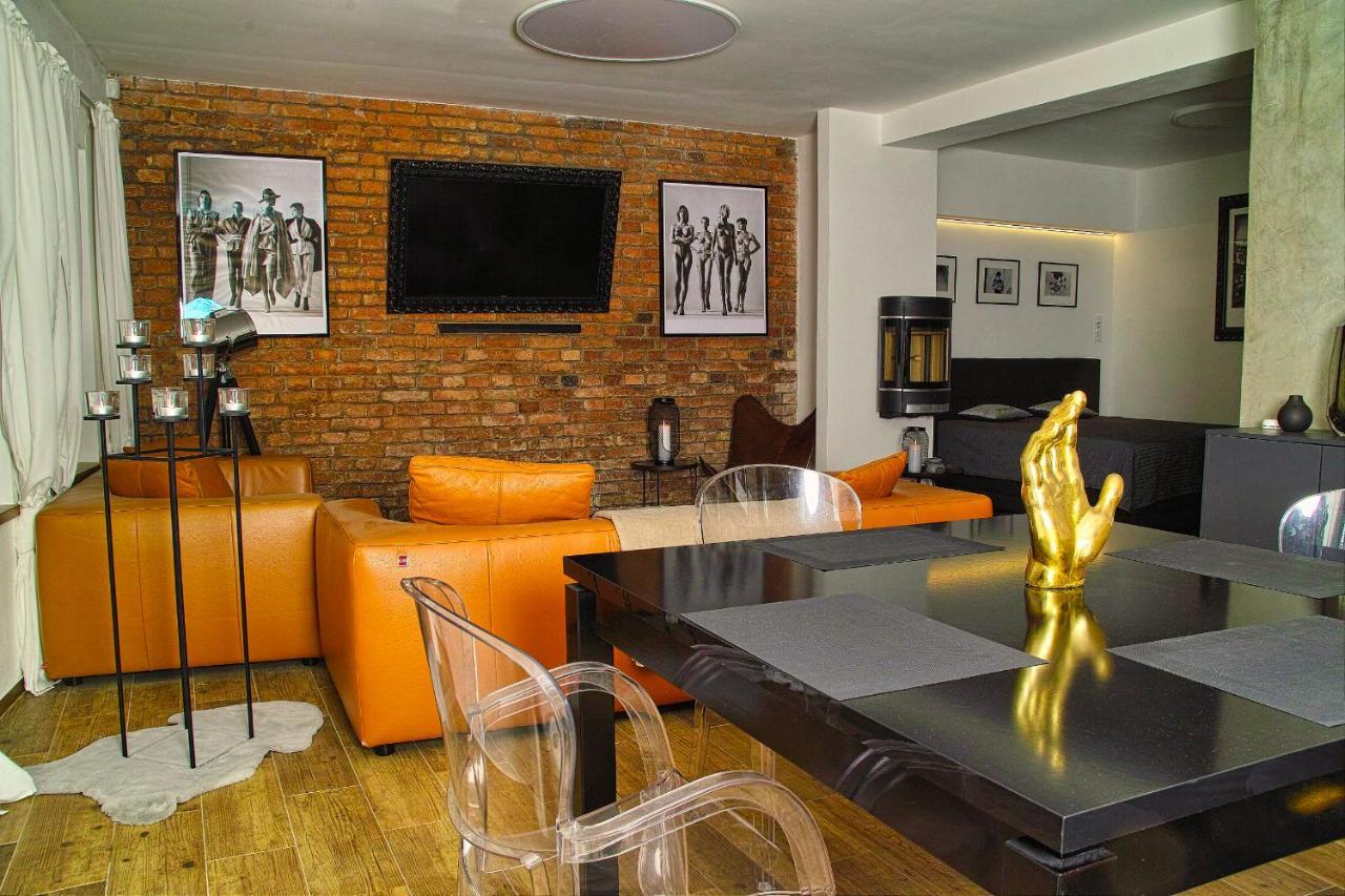 Wellness Gallery Apartments Liberec Esterno foto