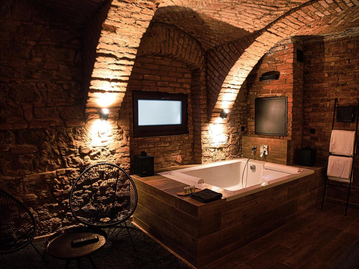 Wellness Gallery Apartments Liberec Esterno foto